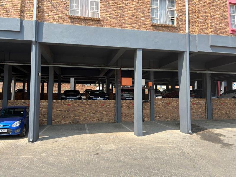 1 Bedroom Property for Sale in Grand Central Gauteng