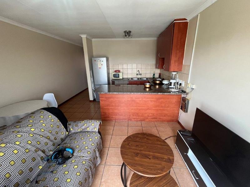1 Bedroom Property for Sale in Grand Central Gauteng