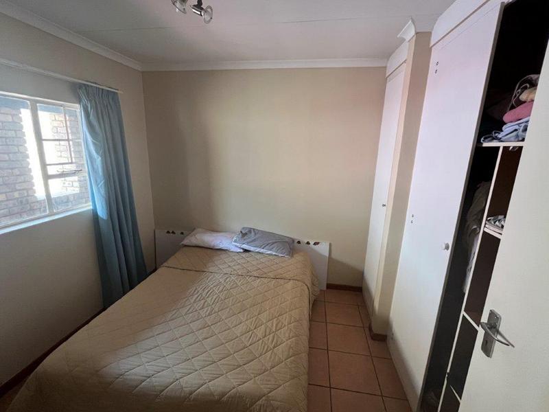 1 Bedroom Property for Sale in Grand Central Gauteng