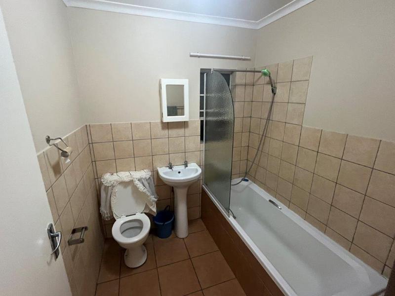 1 Bedroom Property for Sale in Grand Central Gauteng