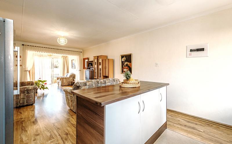 2 Bedroom Property for Sale in Allens Nek Gauteng