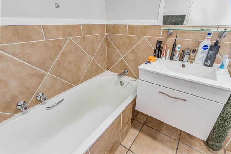 2 Bedroom Property for Sale in Sandton Gauteng