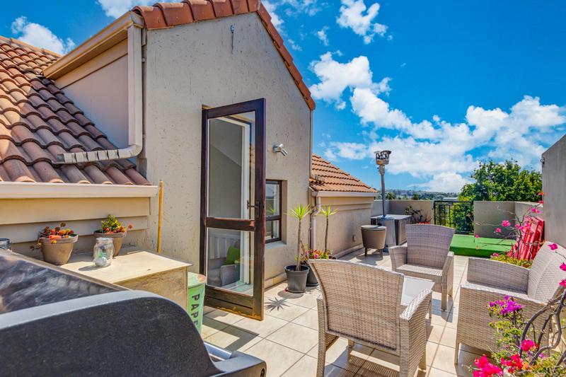 2 Bedroom Property for Sale in Sandton Gauteng