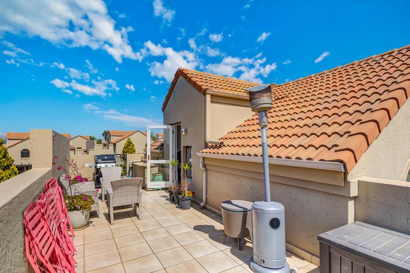 2 Bedroom Property for Sale in Sandton Gauteng