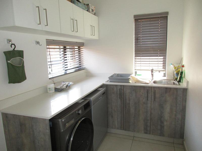 2 Bedroom Property for Sale in Silver Lakes Gauteng