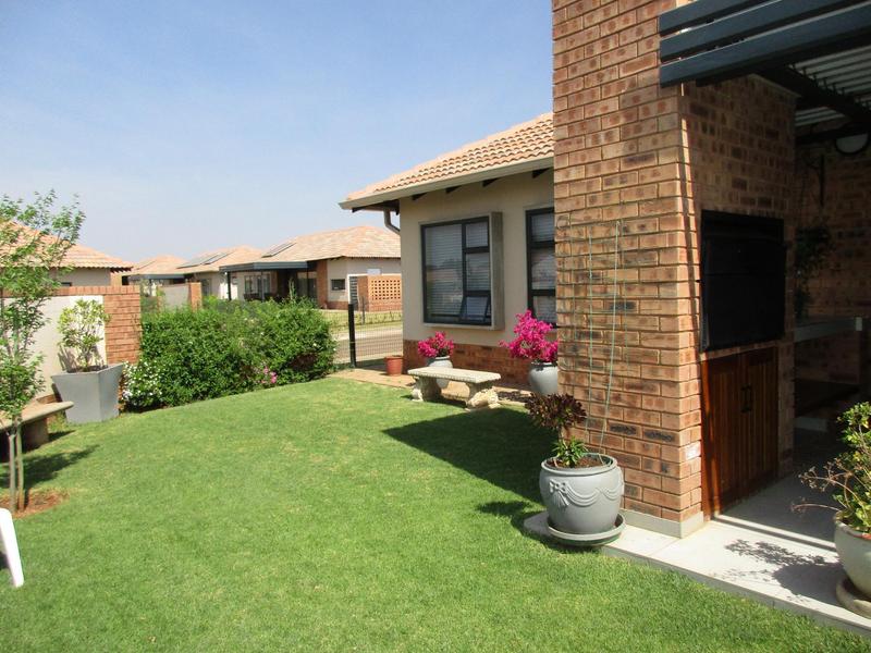 2 Bedroom Property for Sale in Silver Lakes Gauteng