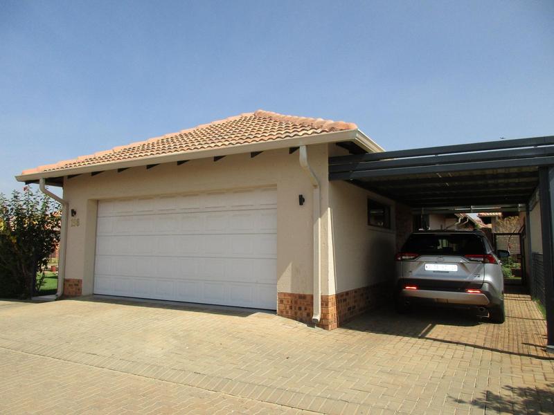 2 Bedroom Property for Sale in Silver Lakes Gauteng