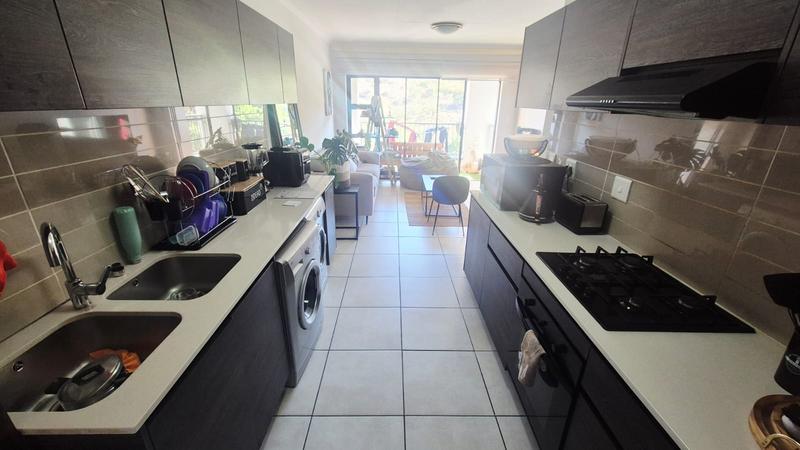 1 Bedroom Property for Sale in Oakdene Gauteng