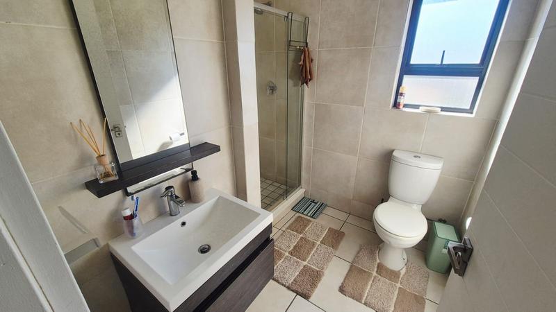 1 Bedroom Property for Sale in Oakdene Gauteng
