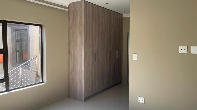 To Let 2 Bedroom Property for Rent in Erasmia Gauteng