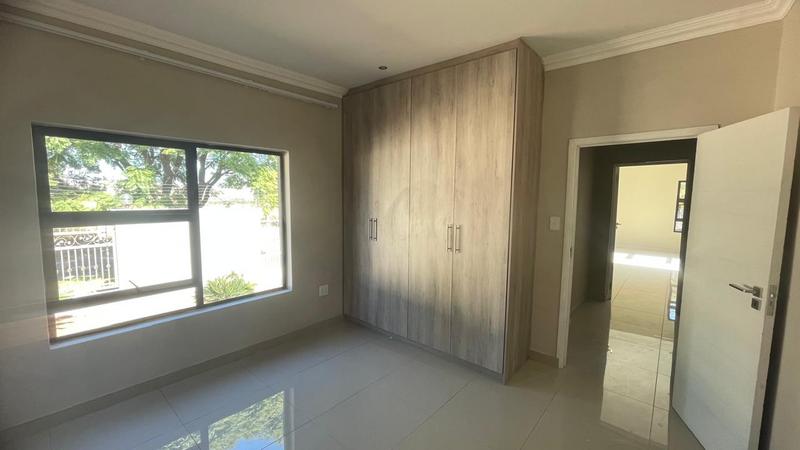 To Let 2 Bedroom Property for Rent in Erasmia Gauteng