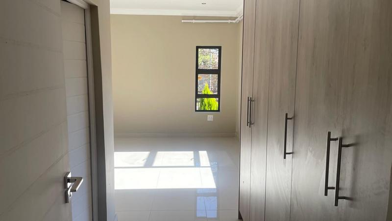 To Let 2 Bedroom Property for Rent in Erasmia Gauteng