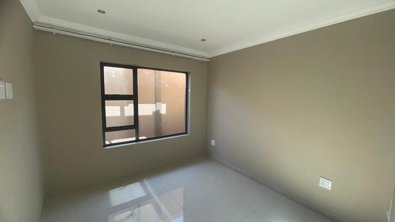 To Let 2 Bedroom Property for Rent in Erasmia Gauteng