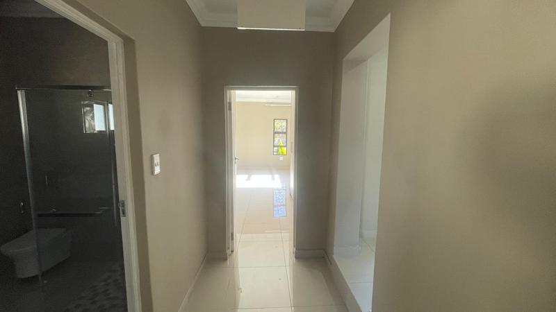 To Let 2 Bedroom Property for Rent in Erasmia Gauteng