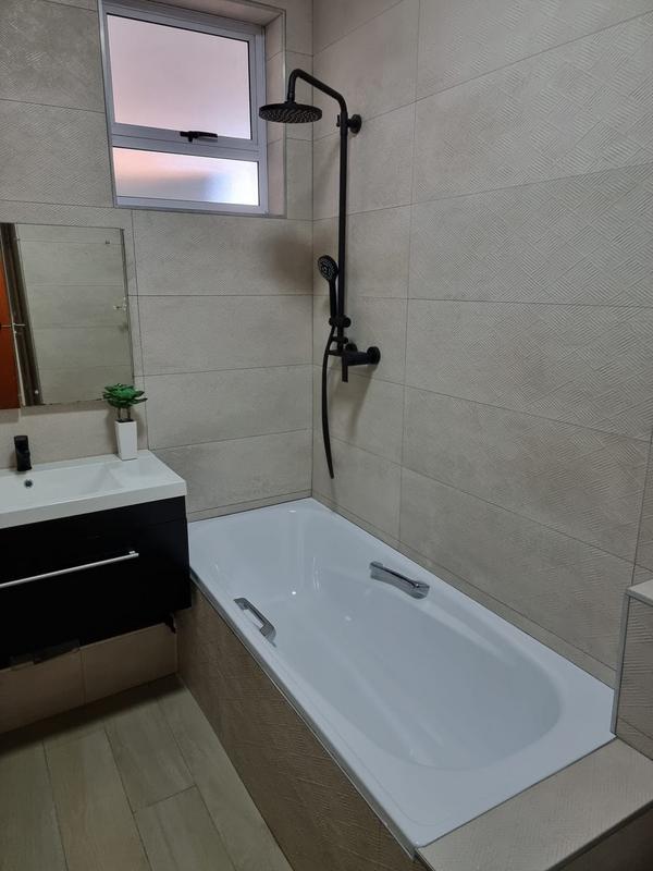 To Let 4 Bedroom Property for Rent in Bedfordview Gauteng