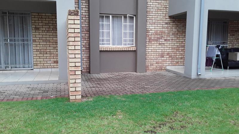 To Let 2 Bedroom Property for Rent in Stone Ridge Gauteng