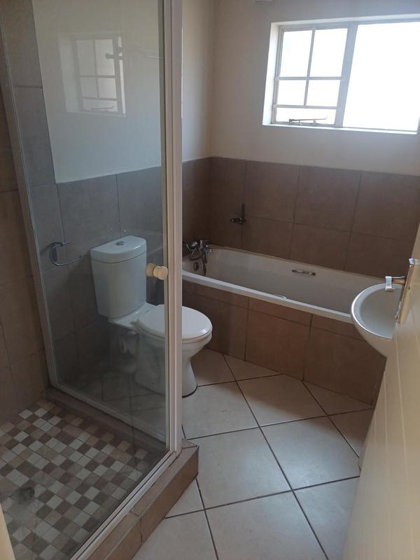 To Let 2 Bedroom Property for Rent in Stone Ridge Gauteng