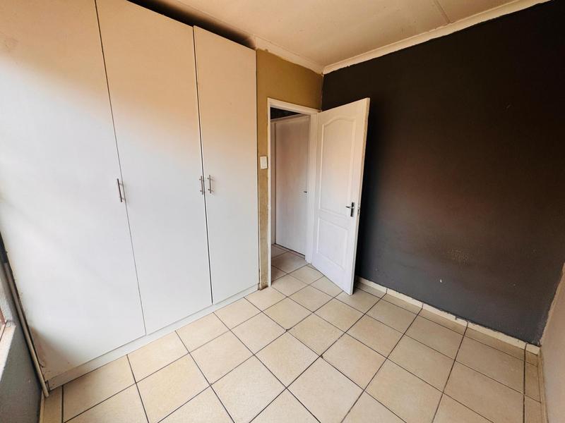 5 Bedroom Property for Sale in Riverlea Gauteng