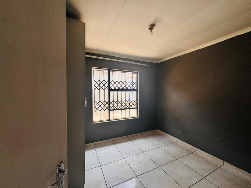 5 Bedroom Property for Sale in Riverlea Gauteng