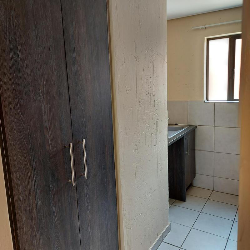 To Let 1 Bedroom Property for Rent in Elspark Gauteng