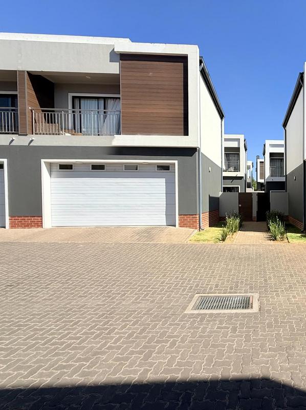 3 Bedroom Property for Sale in Sunninghill Gauteng