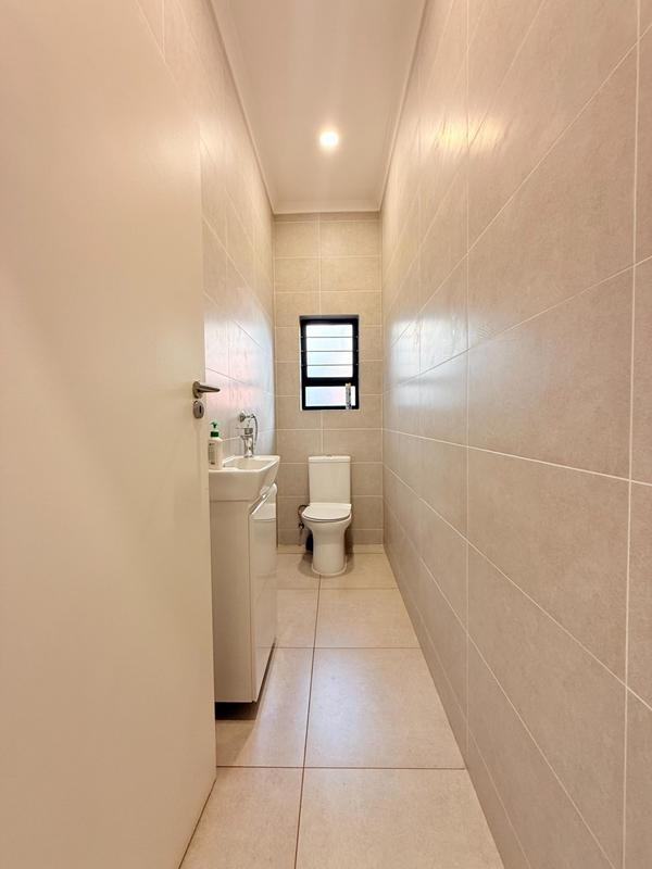 3 Bedroom Property for Sale in Sunninghill Gauteng