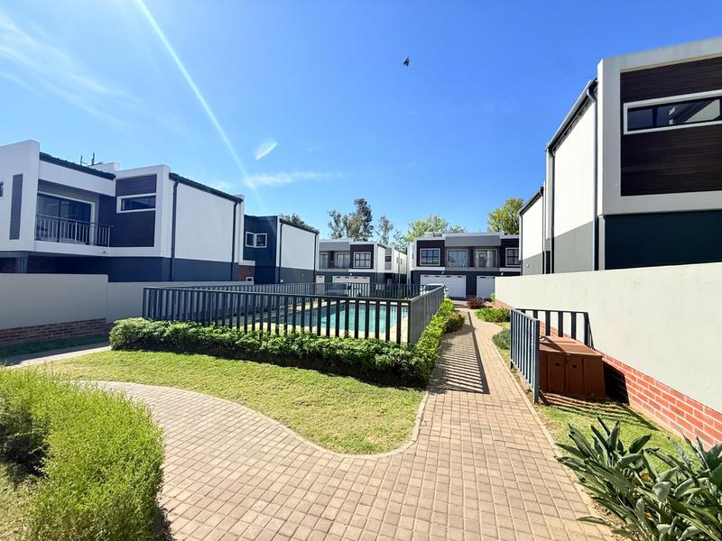 3 Bedroom Property for Sale in Sunninghill Gauteng