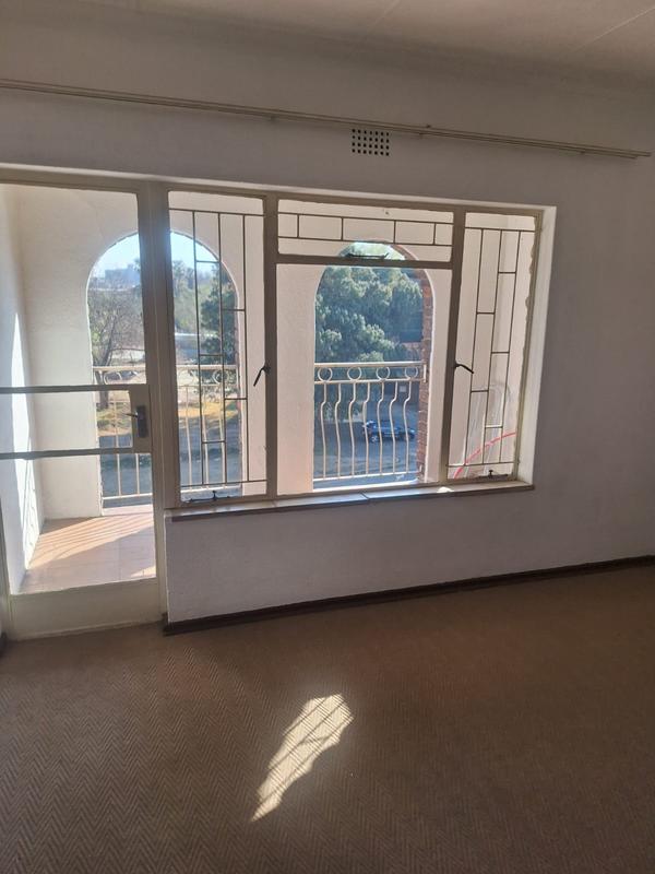 To Let 3 Bedroom Property for Rent in Florida Park Gauteng