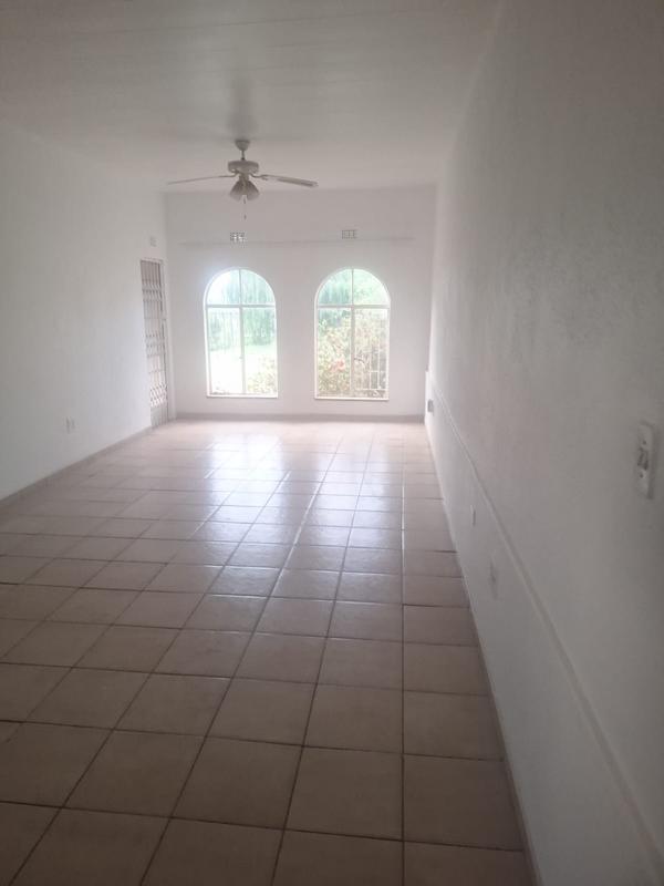 To Let 3 Bedroom Property for Rent in Florida Park Gauteng