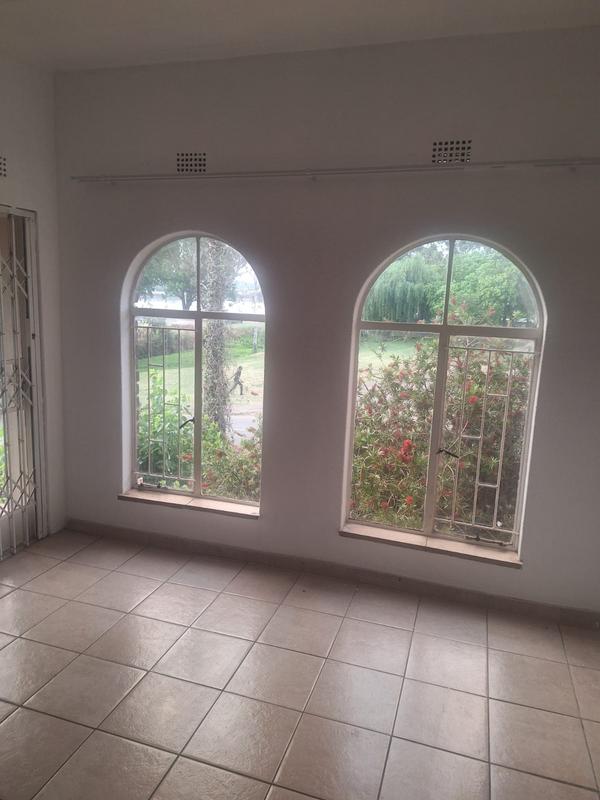 To Let 3 Bedroom Property for Rent in Florida Park Gauteng