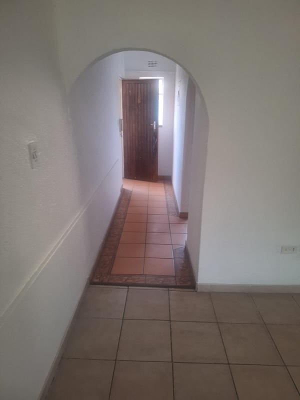 To Let 3 Bedroom Property for Rent in Florida Park Gauteng