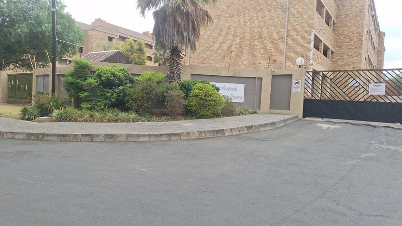 To Let 2 Bedroom Property for Rent in Wilro Park Gauteng