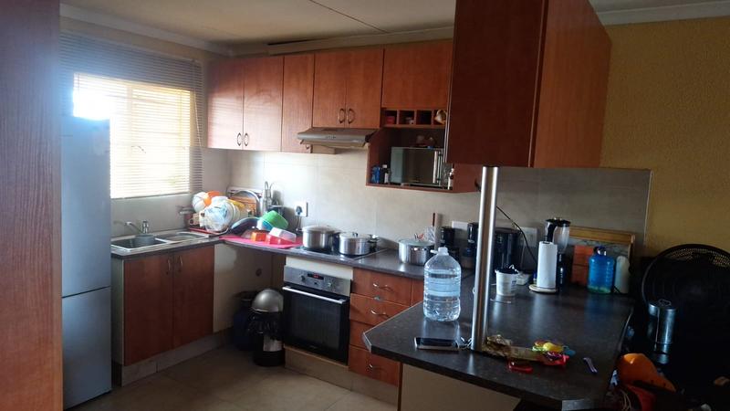 To Let 2 Bedroom Property for Rent in Wilro Park Gauteng