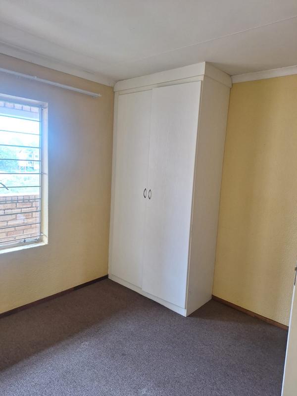To Let 2 Bedroom Property for Rent in Wilro Park Gauteng