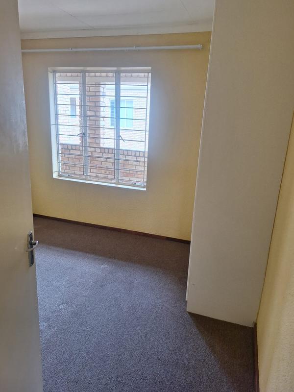 To Let 2 Bedroom Property for Rent in Wilro Park Gauteng
