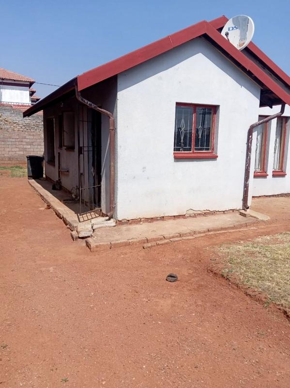 2 Bedroom Property for Sale in Protea Glen Gauteng