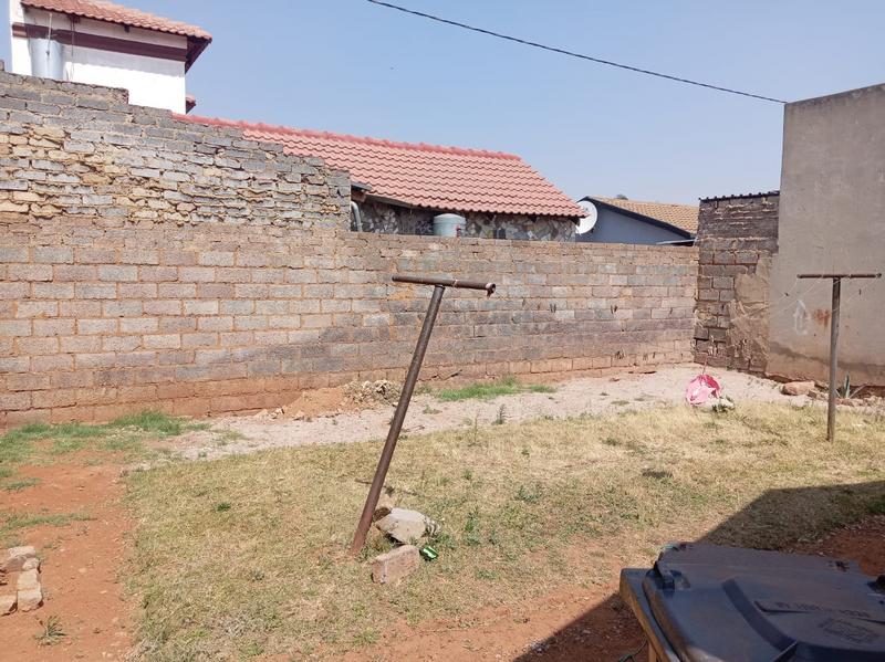 2 Bedroom Property for Sale in Protea Glen Gauteng