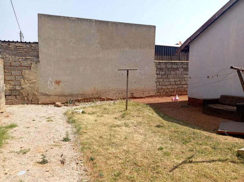 2 Bedroom Property for Sale in Protea Glen Gauteng