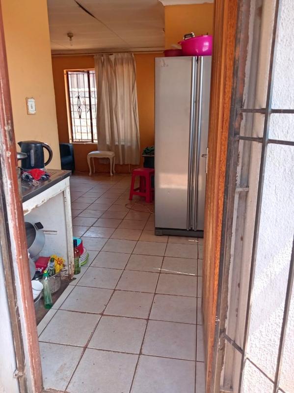 2 Bedroom Property for Sale in Protea Glen Gauteng