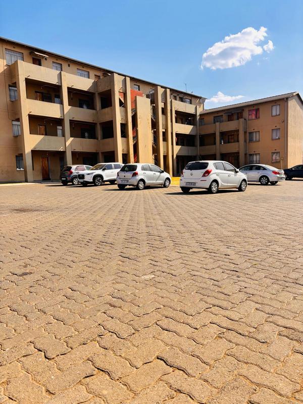 2 Bedroom Property for Sale in Fleurhof Gauteng
