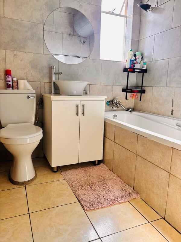 2 Bedroom Property for Sale in Fleurhof Gauteng