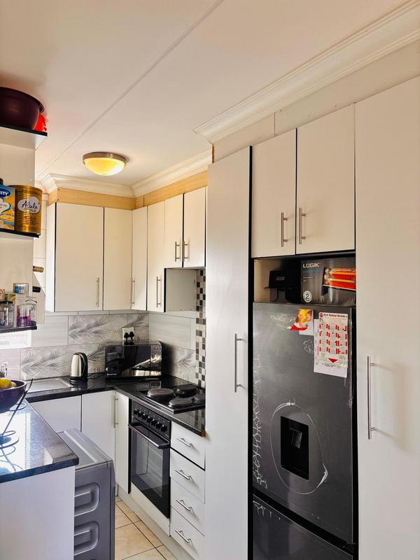 2 Bedroom Property for Sale in Fleurhof Gauteng