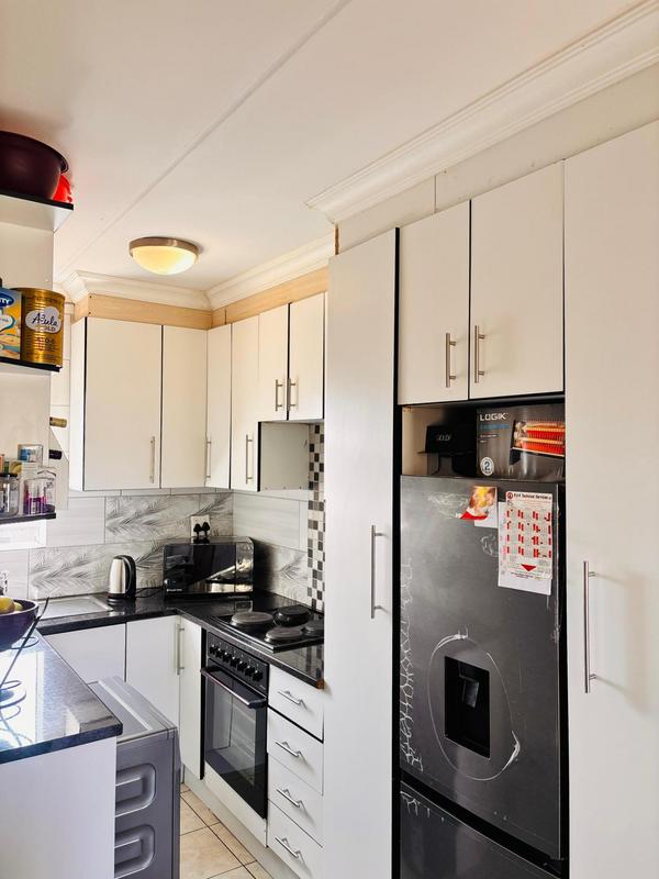 2 Bedroom Property for Sale in Fleurhof Gauteng