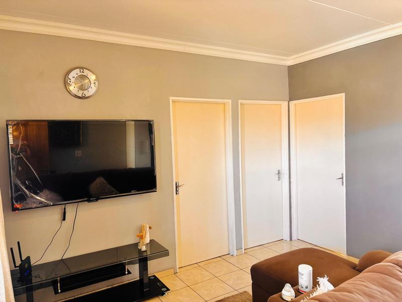 2 Bedroom Property for Sale in Fleurhof Gauteng