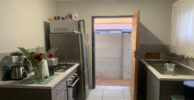 2 Bedroom Property for Sale in Protea Glen Gauteng