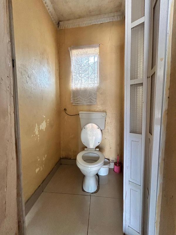 5 Bedroom Property for Sale in Daveyton Gauteng