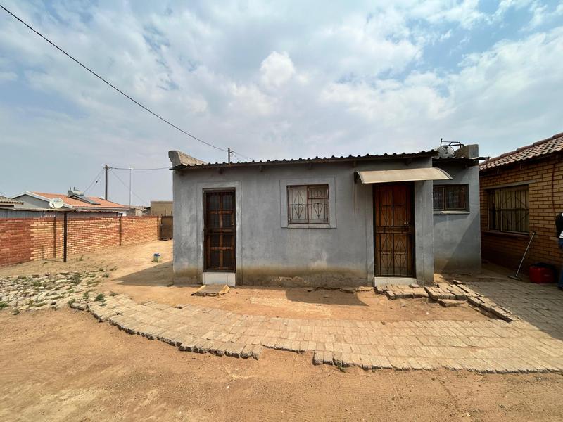 5 Bedroom Property for Sale in Daveyton Gauteng