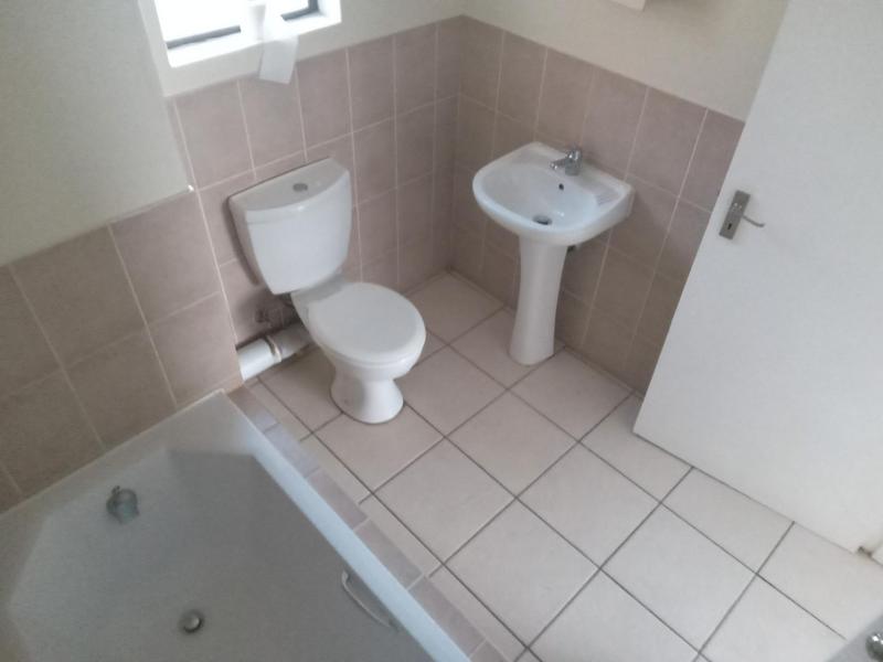 To Let 2 Bedroom Property for Rent in Kosmosdal Gauteng