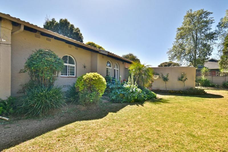 3 Bedroom Property for Sale in Farrarmere Gauteng