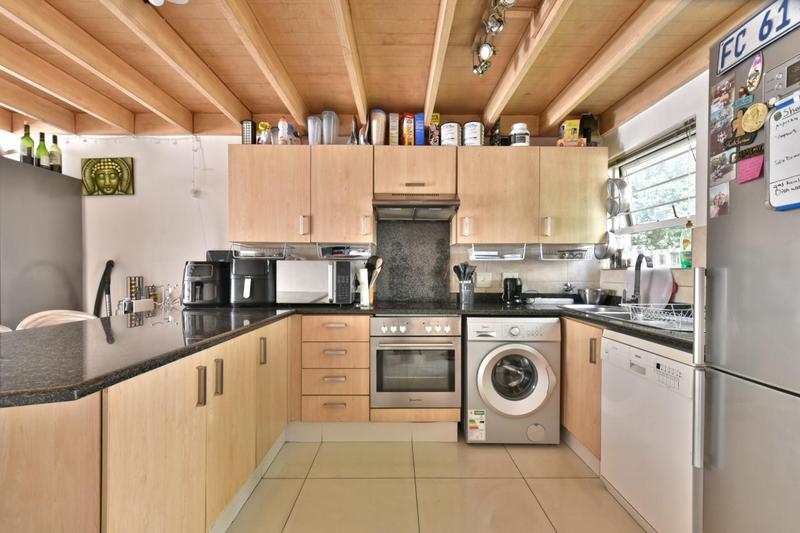 2 Bedroom Property for Sale in Waverley Gauteng